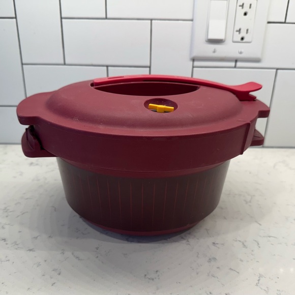 Tupperware Microwave Pressure Cooker - Picture 2 of 6